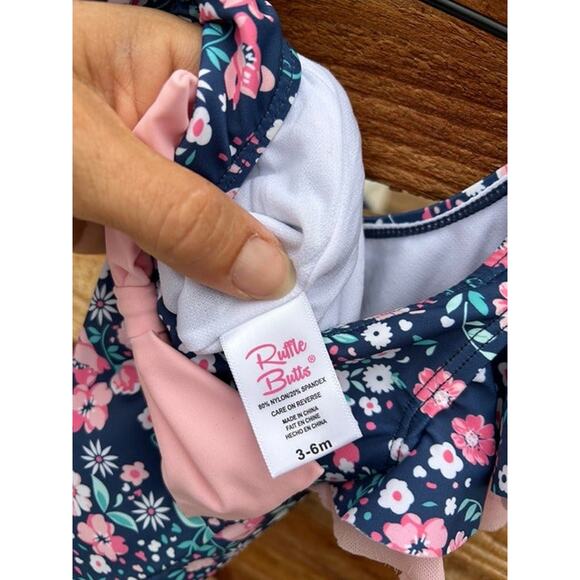 Ruffle Butts 3-6 month swim suit with ruffle sleeves and adorable bow on back - Picture 4 of 4